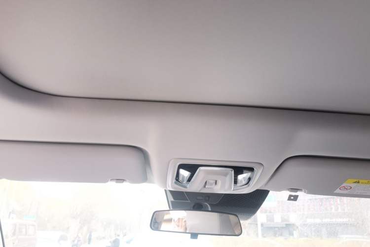 Used CHANGAN UNI-Z New Energy 2024 Blue Whale Smart Electric iDD 125km Beyond Edition