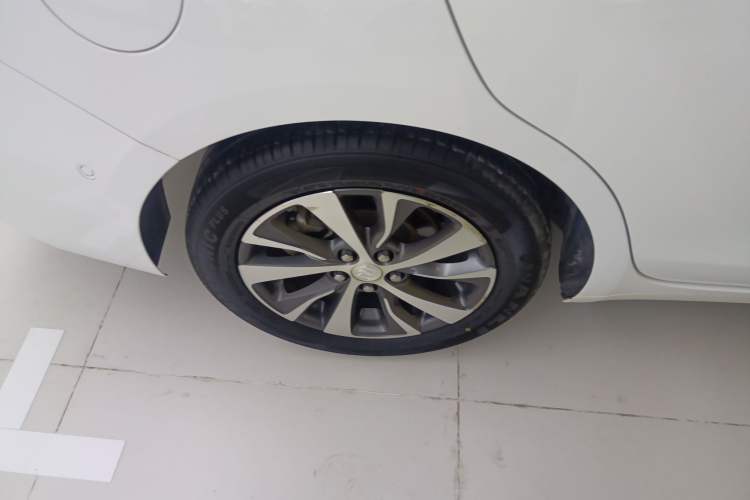 Used Buick Excelle GX 2018 18T Automatic Elite Model Exterior 5