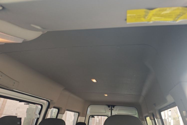 Used SAIC MAXUS Xintu V80 2021 2.0T Manual Classic Aoyuntong 127 PS Mid-axle Mid-roof 6/7/8/9-Seater Headliner