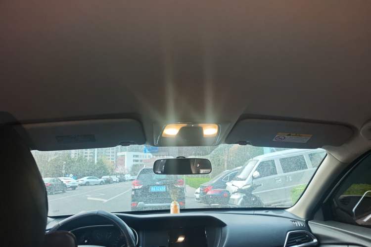 Used Venucia T90 2018 2.0L CVT Smart Connect Fashion Edition China V Standard
