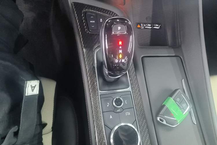 Used Cadillac CT5 2024 28T Platinum Edition Gear Lever