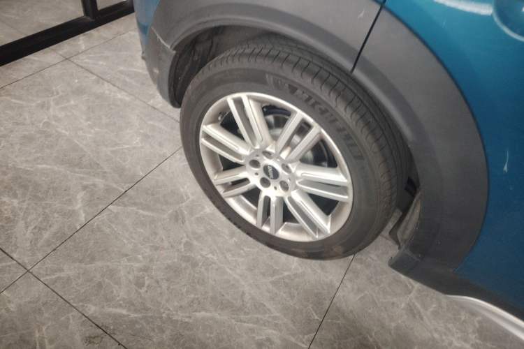 Used MINI Countryman 2017 1.5T COOPER ALL4 Traveler Right Rear Wheel Hub