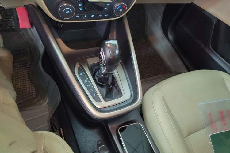 Used Ford Escort 2015 1.5L Automatic Fashion Model
