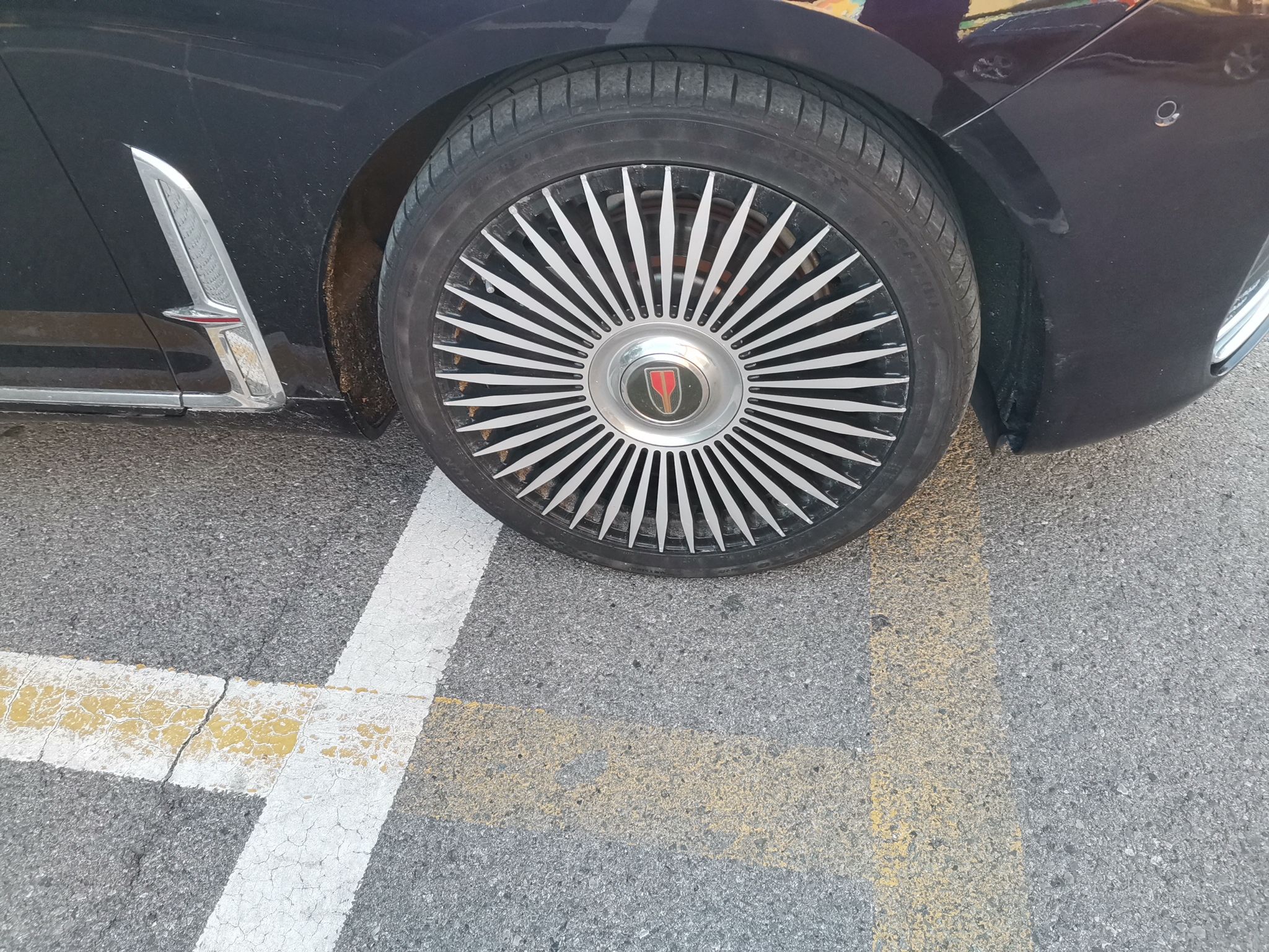 Hongqi H9 2022 3.0T Smart Connect Flagship Four-Seater Version — снимка 8