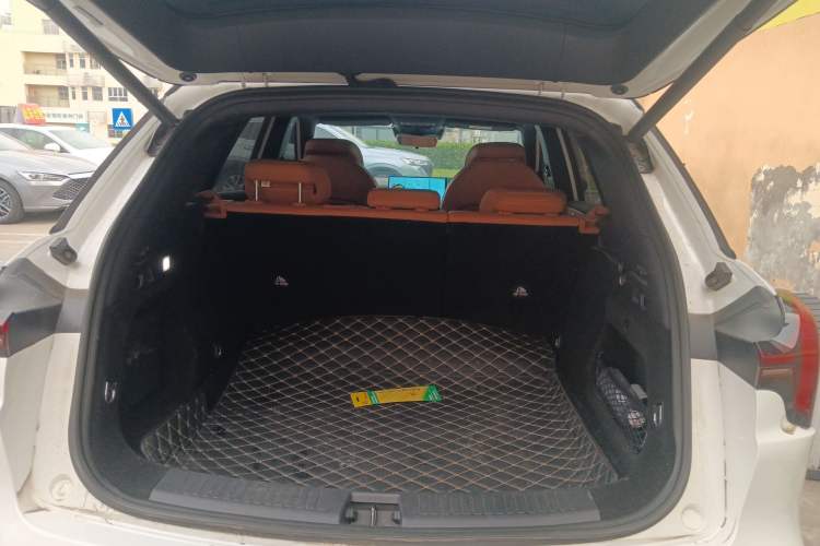 Used NETA L 2024 Range-Extended 220 Luxury Edition Trunk