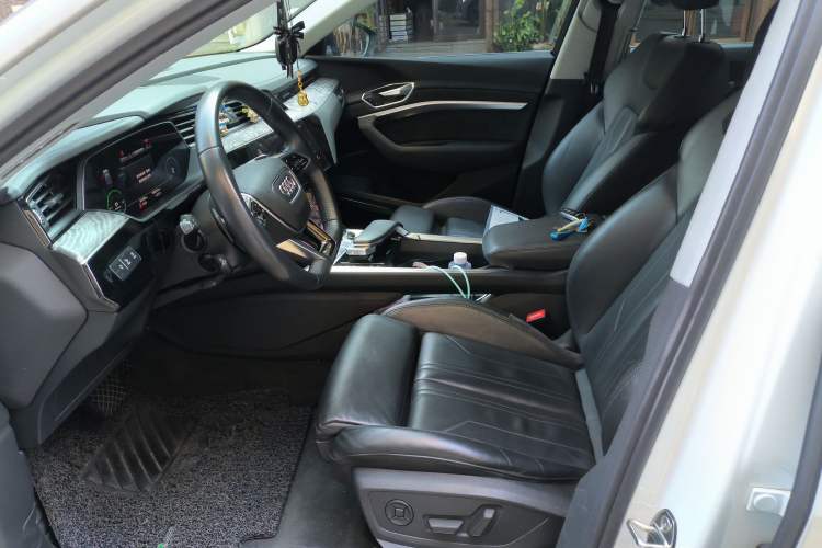 Used Audi e-tron 2019 55 quattro Technology Edition
