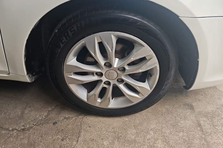 Used Geely Auto Emgrand 2014 Sedan 1.3T CVT Elite Model