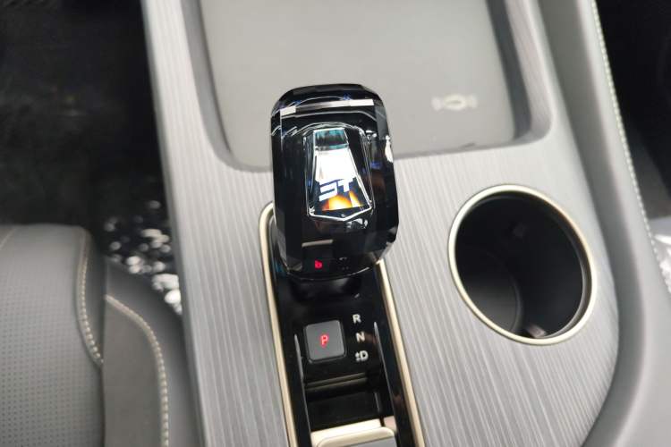 Used JETOUR X90 PRO 2024 1.6T DCT Elite Edition 5 Seats