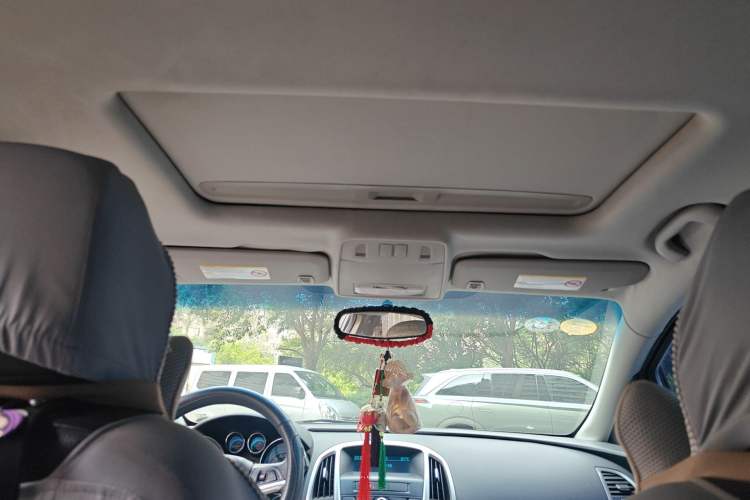 Used Buick GT 2012 XT 1.6L Automatic Fashion Edition Headliner