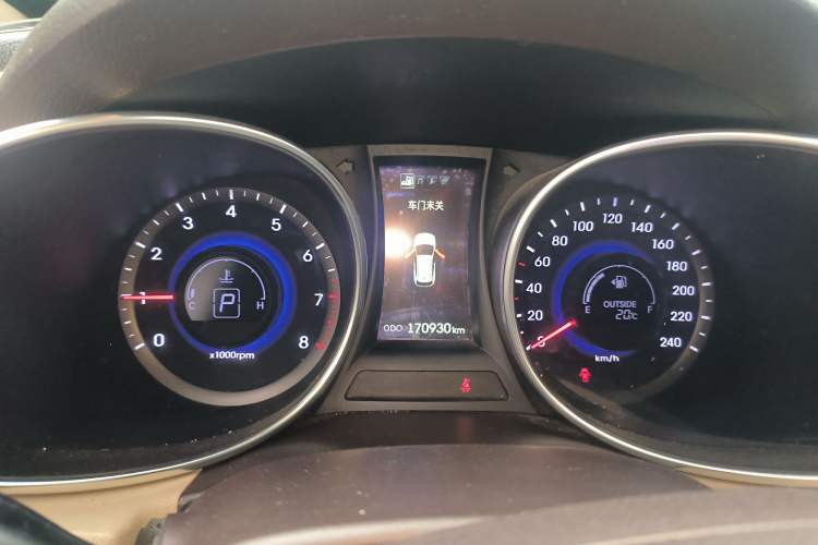 Used Hyundai Santa Fe 2013 2.4L Automatic Two-Wheel Drive Smart Version Instrument Cluster