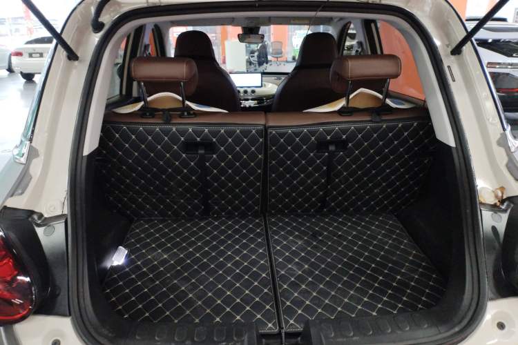 Used Wuling Bingo 2023 410 km Lingxi Deluxe Edition Trunk