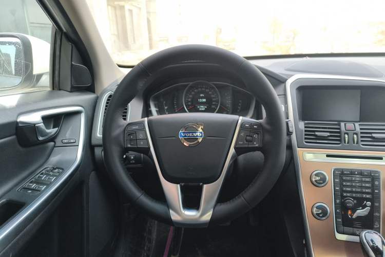 Used Volvo XC60 2017 T5 AWD Smart Upgrade Edition