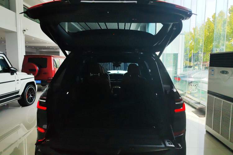 Used BMW X7 2023 xDrive40i Luxury M Sport Package
