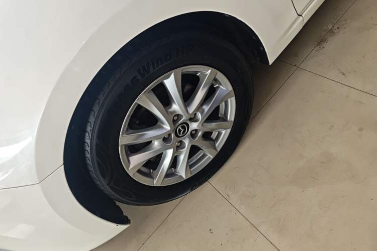 Used Mazda 3 Axela 2017 Sedan 1.5L Manual Comfort Model Emission Standard China V
