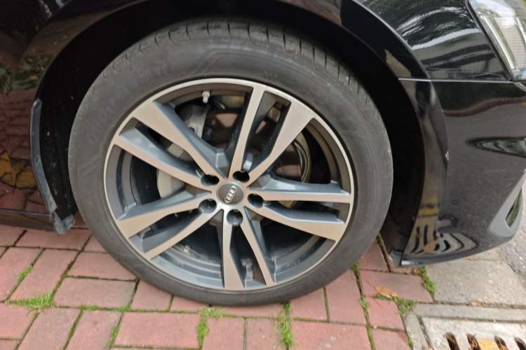 Used Audi A6L 2019 40 TFSI Luxury Dynamic Model Right Front Wheel Hub