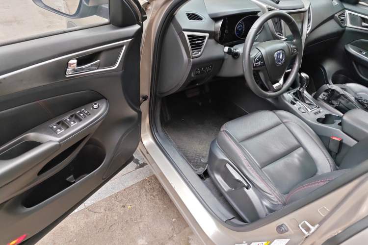 Used CHANGAN CS75 2016 1.8T Automatic Elite Model China V Standard
