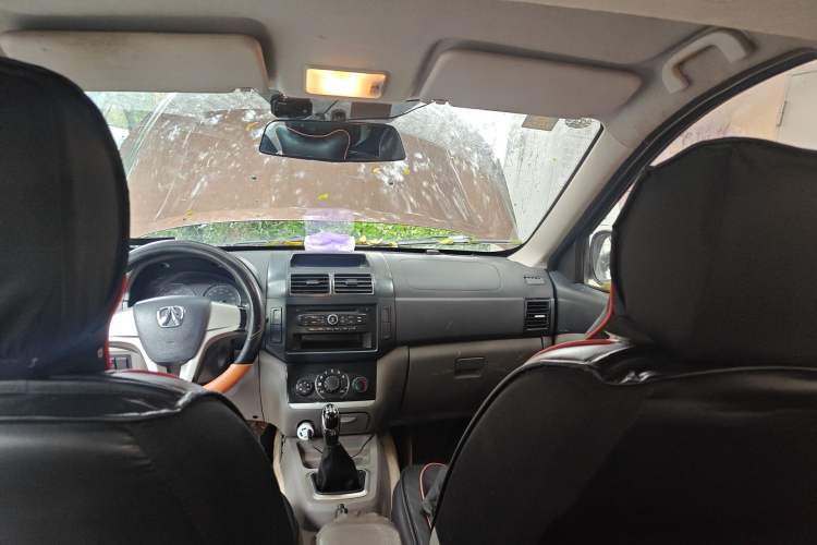 Used BAIC Weiwang M20 2014 1.5L practical type BJ415A Headliner