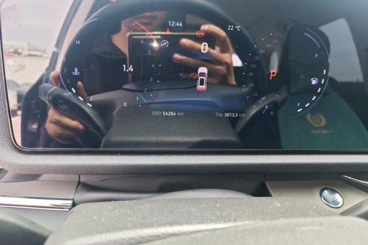 Used Ford Equator Sport 2022 EcoBoost 170 Premier Edition Odometer Close Up