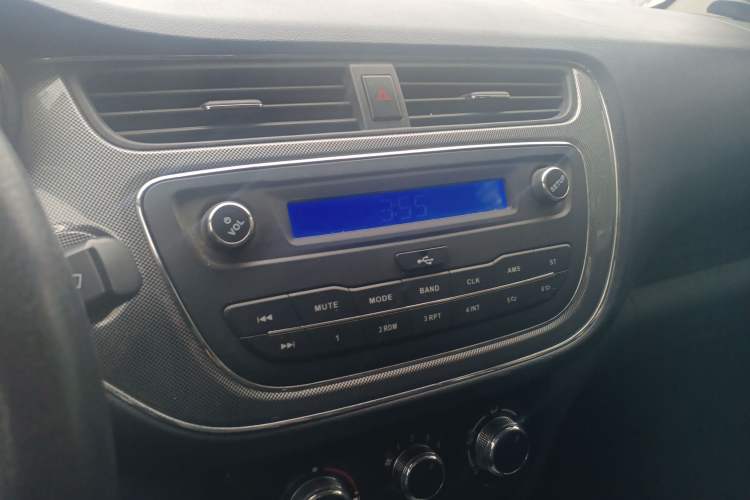 Used CHANGAN KAICHENG Ounuo S 2019 1.5L Ouno S Economy 5-Seat JL473QG Center Console