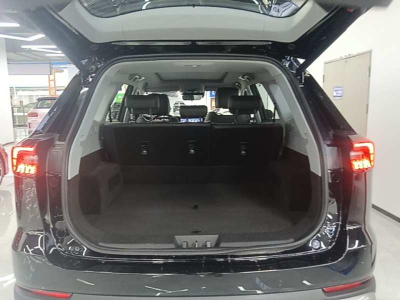Used Chery Tiggo 8 PRO 2025 290T Two-Wheel-Drive Luxury Edition — 18