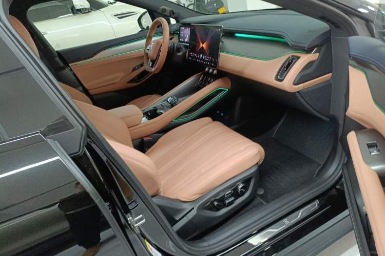 Used BYD Song L EV 2025 Intelligent Driving Version 662 km LiDAR Excellence Edition Right Front Seat