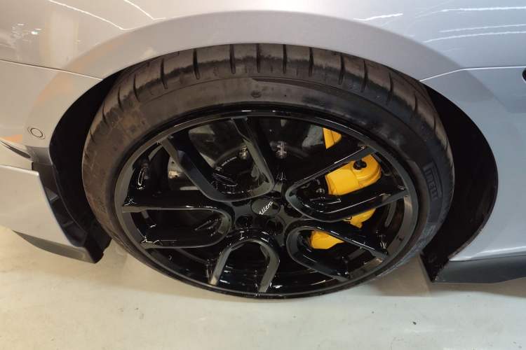 Used Xiaomi Auto SU7 Ultra 2025 Ultra Model Left Front Wheel Hub