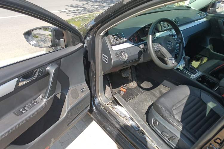 Used Volkswagen Magotan 2013 1.8TSI Premier Model Driver Seat