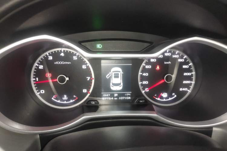 Used Geely Auto Emgrand X7 Sport 2018 1.8TD Automatic Two-Wheel Drive Zhiya Model Instrument Cluster