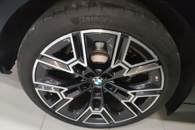 Used BMW 5 Series 2024 530Li Luxury Edition M Sport Package