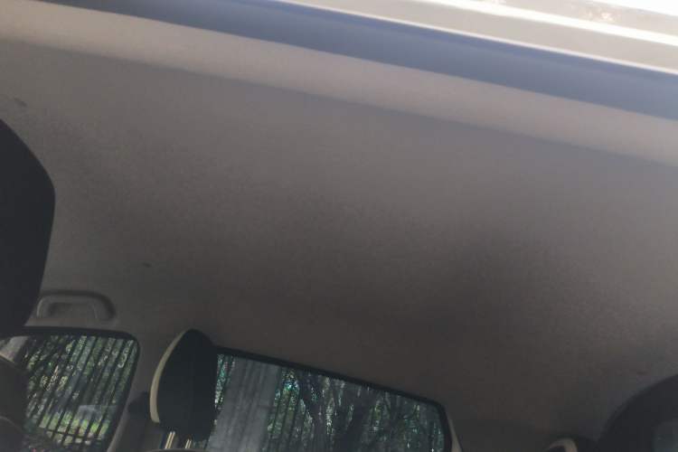 Used Geometry E Firefly 2024 301km Starlight
