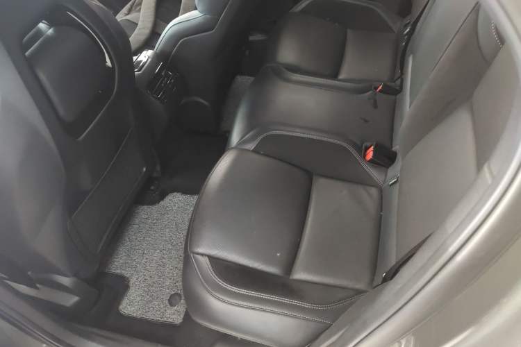 Used Lynk & Co 03 2022 2.0TD DCT JingPro Left Rear Seat