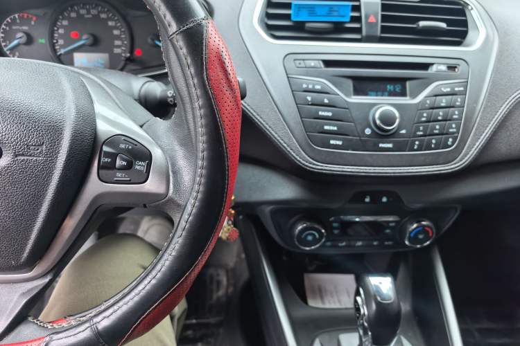 Used Ford Escort 2015 1.5L Automatic Fashion Model