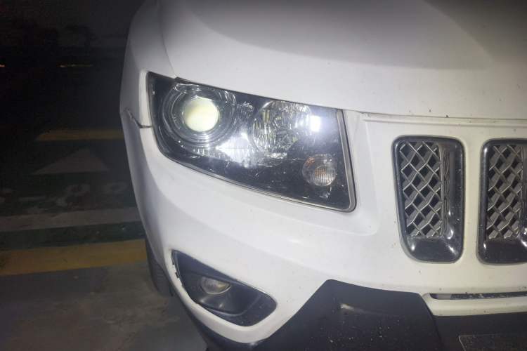 Used Jeep Compass 2014 2.4L four-wheel drive luxury version
