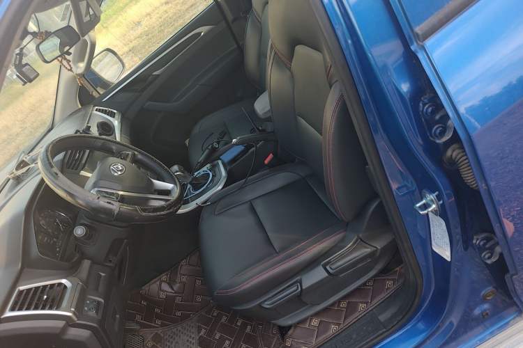 Used SAIC MAXUS T60 2017 2.0T Gasoline Automatic 4x4 High-Ride Elite Standard Cabin
