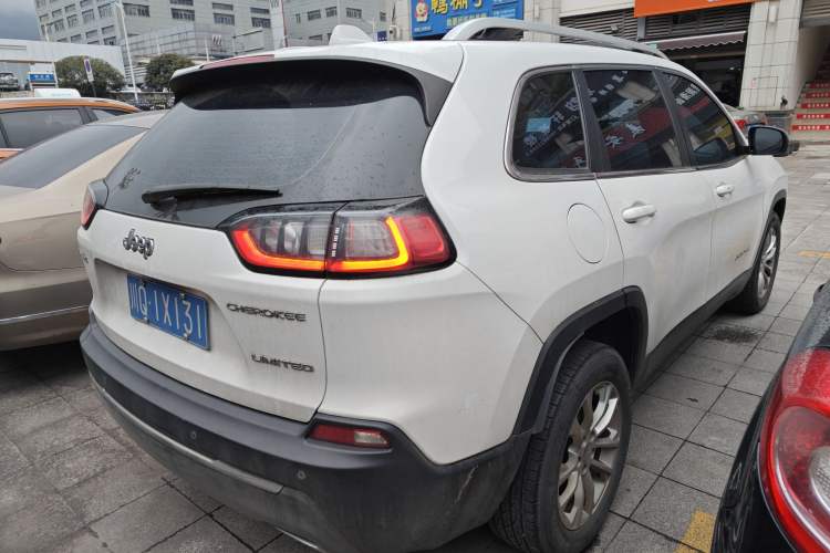 Used Jeep Cherokee 2019 2.0T Two-Wheel Drive Smart Enjoyment Version China V Rear Right 45 Deg