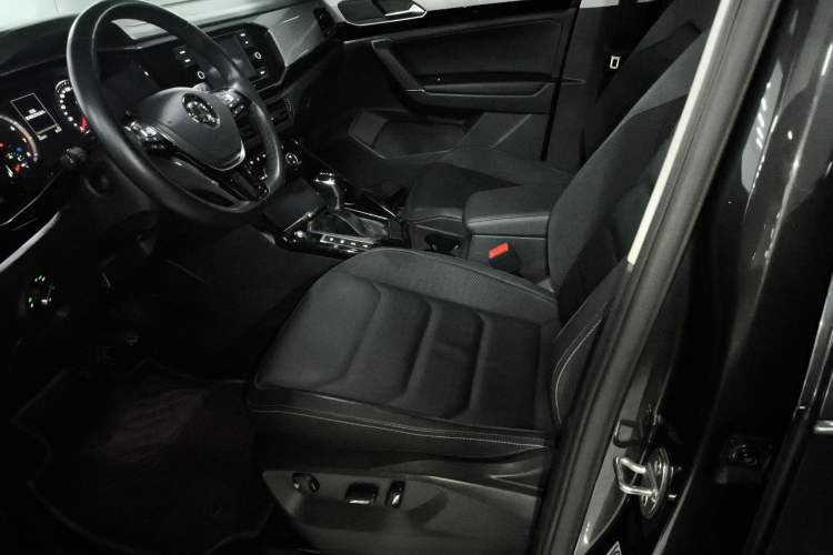 Used Volkswagen Tayron 2019 Teramont Edition 280TSI Two-Wheel Drive Luxury Model China VI Standard Left Front Seat