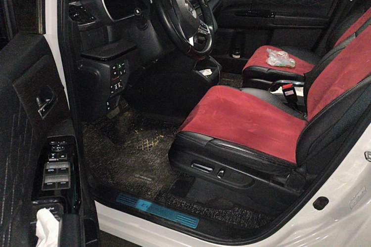 Used Honda Elysion 2022 2.0L eHEV Luxury First Edition Driver Seat