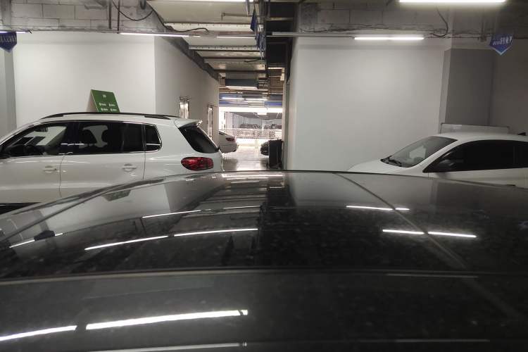 Used Audi A4L 2022 40 TFSI Luxury Dynamic Model Roof