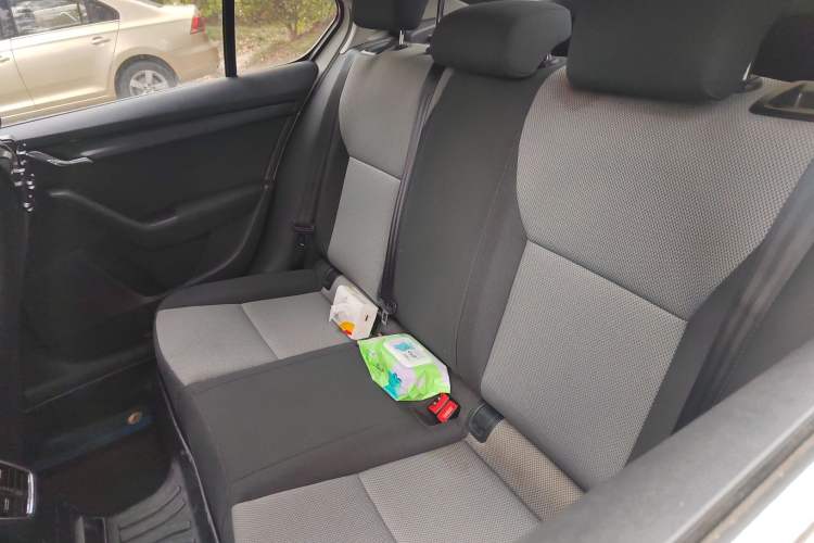 Used Skoda Octavia 2017 Classic Model 1.6L Manual Comfort Edition Left Rear Seat