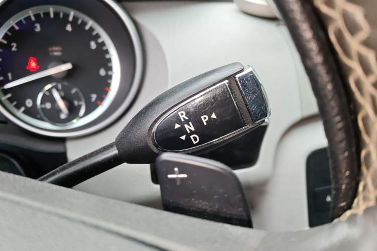 Used Mercedes-Benz R-Class 2014 R 400 4MATIC Business Model