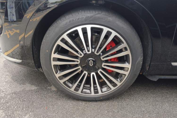 Used Hima AITO M9 2025 Pure Electric Ultra Version 100 kWh 6-Seater Model Left Front Wheel Hub