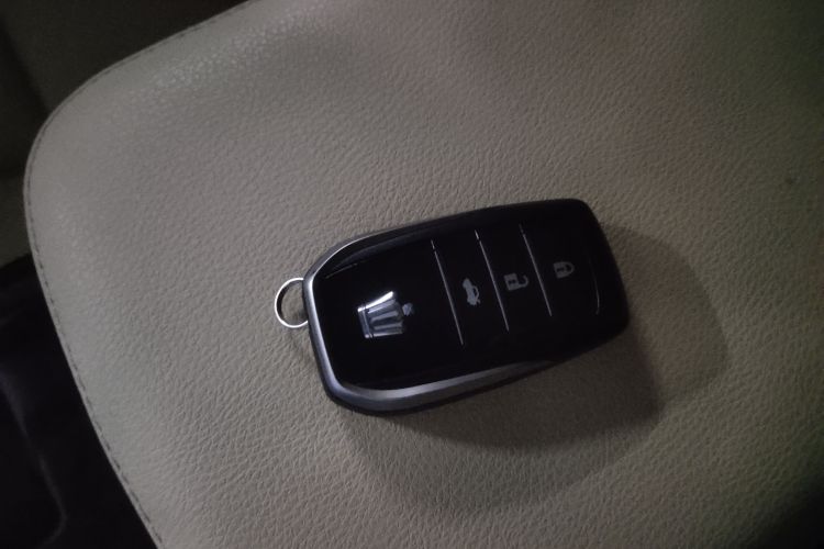 Used Toyota Crown 2018 2.0T Fashion Edition
