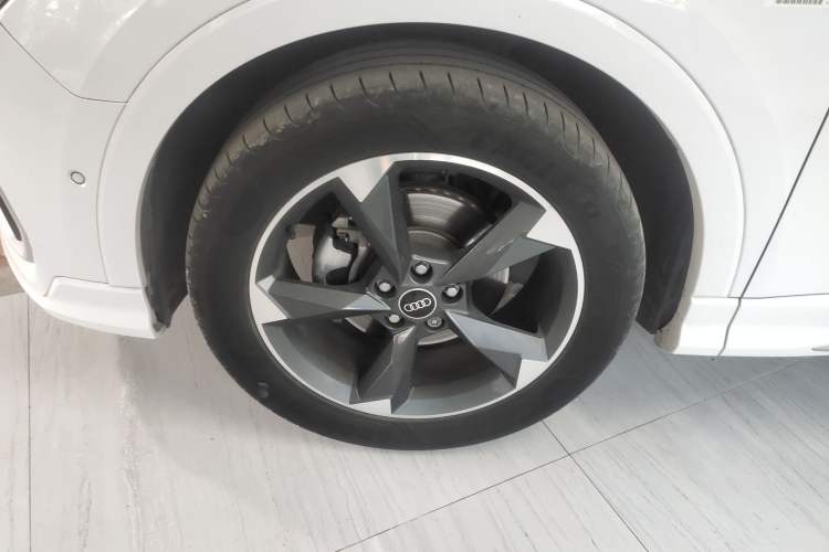 Used Audi Q3 2022 35 TFSI Fashion Dynamic Model