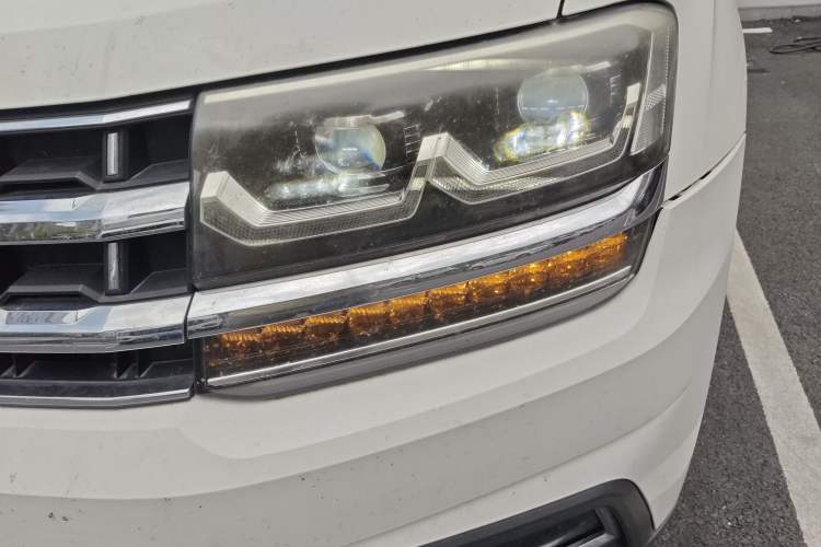 Used Volkswagen Teramont 2017 530 V6 Four-Wheel Drive Luxury Edition Left Front Headlight