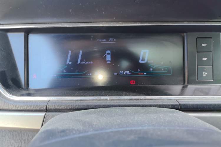 Used CHANGAN KAICHENG Oushang A600 2016 1.5L Manual Luxury 7-Seater Instrument Cluster