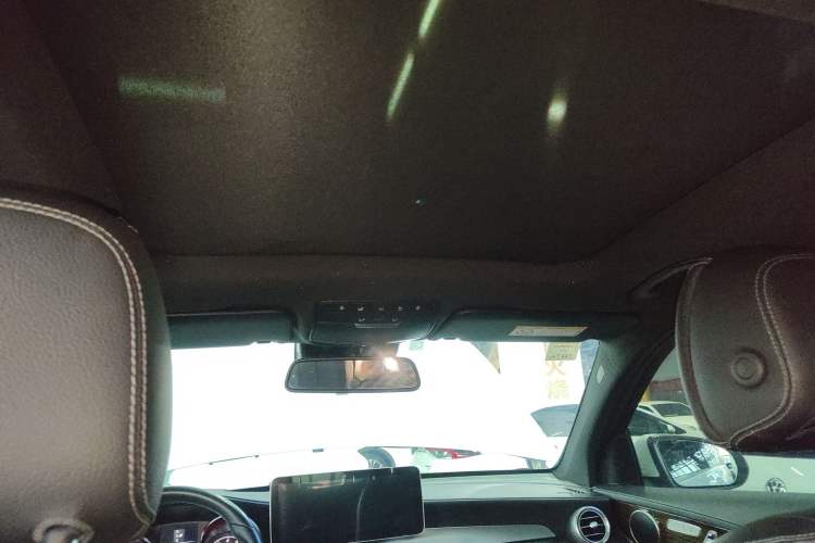 Used Mercedes-Benz GLC 2018 Facelift GLC 260 4MATIC Luxury Edition
