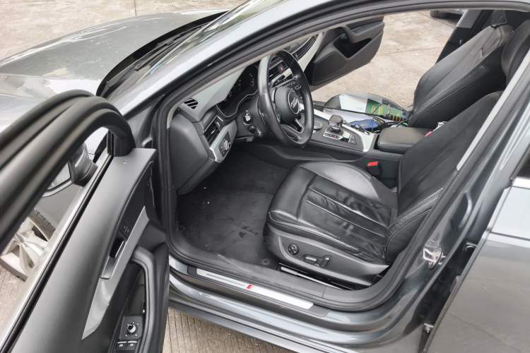 Used Audi A4L 2018 30th Anniversary Edition 40 TFSI Fashion Model Driver Seat