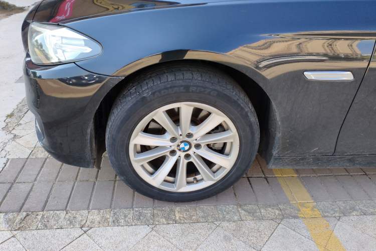 Used BMW 5 Series 2014 520Li Elegant Model
