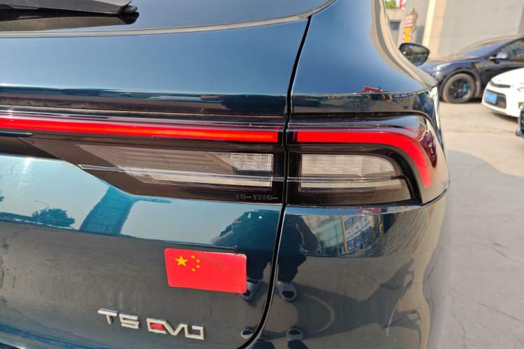 Used FORTHING T5 EVO 2021 1.5TD DCT Starry Edition Exterior 3