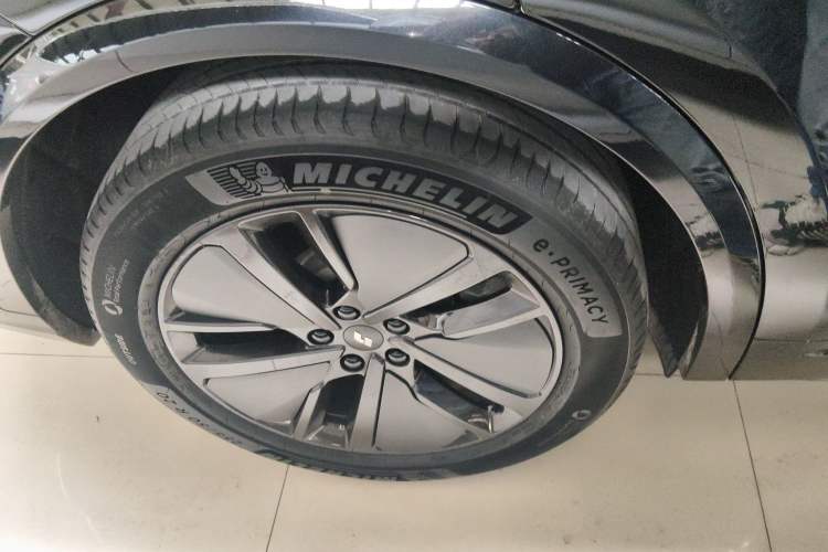 Used Li Auto L8 2024 Pro Model Right Rear Wheel Hub